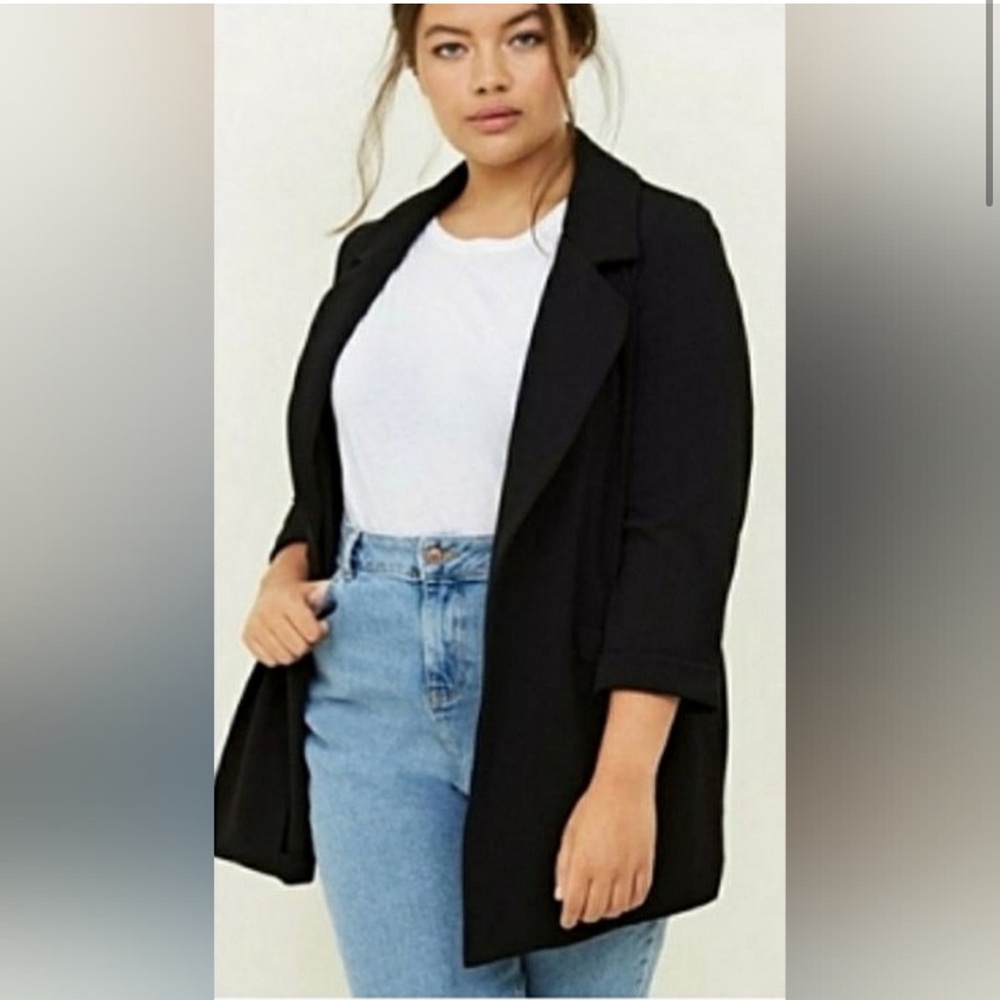 Torrid NWT black linen casual blazer button closure